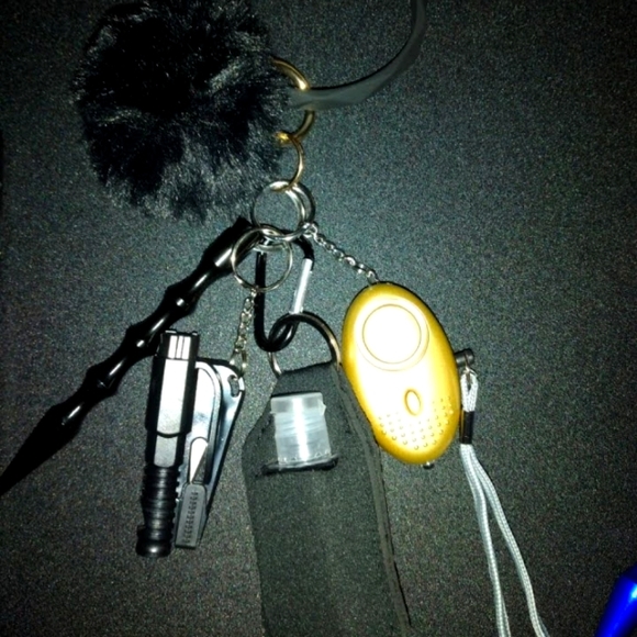 Self-defense keychain - Picture 1 of 1